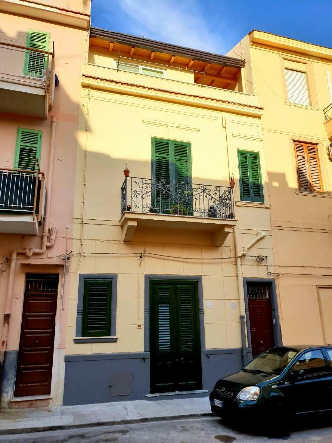 Casa Verdi, Confortevole Bilocale In Centro, 1° P Lägenhet Bagheria Exteriör bild